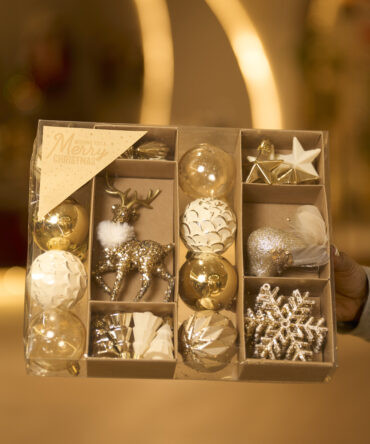 Set de Adornos Navideños Premium Colección "Blanca Navidad y Oro"